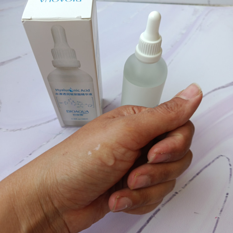 بیواکوا سرم آبرسان بیوآکوا مدل Hyaluronic Acid حجم 100 میلی لیتر
